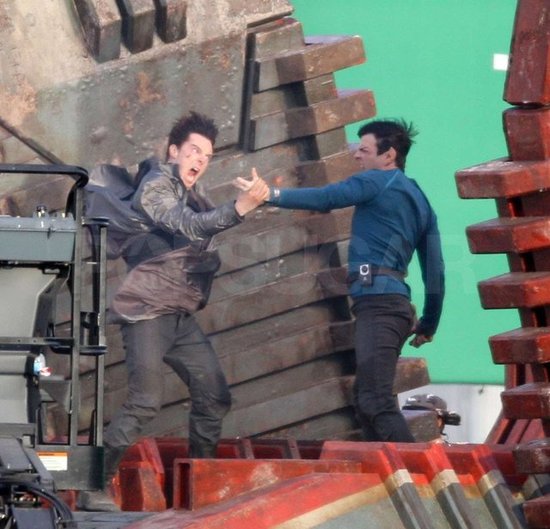 Star Trek 2 - Benedict Cumberbatch and Zachary Quinto (Spock) fight.