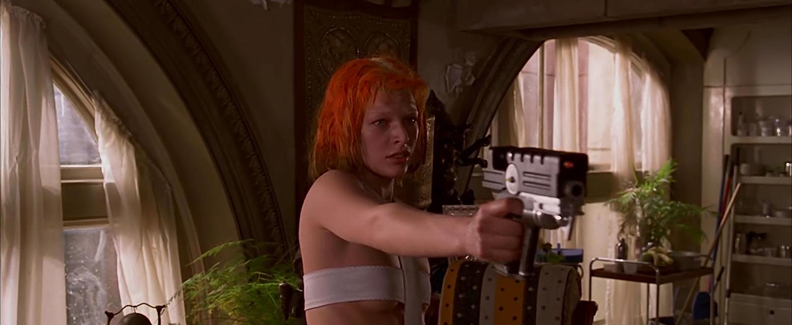 the fifth element leeloo wallpaper