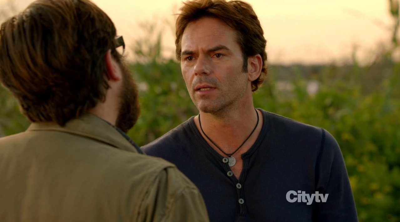 Aaron (Zak Orth) and Miles (Billy Burke) arguing over the pendant - Revolution