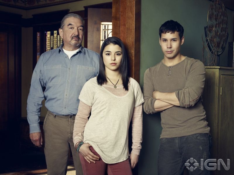 Rafe (Graham Greene) and his children, Christie (Nicole Munoz) and Quentin (Justin Rain) - Defiance