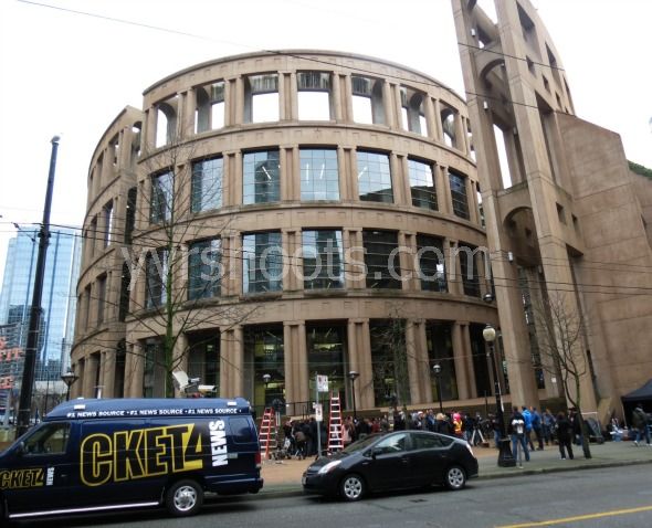 Continuum season 2 filming at Vancouver Public Library - Rachel Nichols - Victor Webster