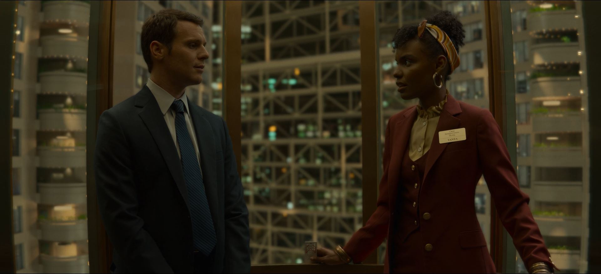 Mindhunter Season 2 Review - Jonathan Groff as Holden Ford