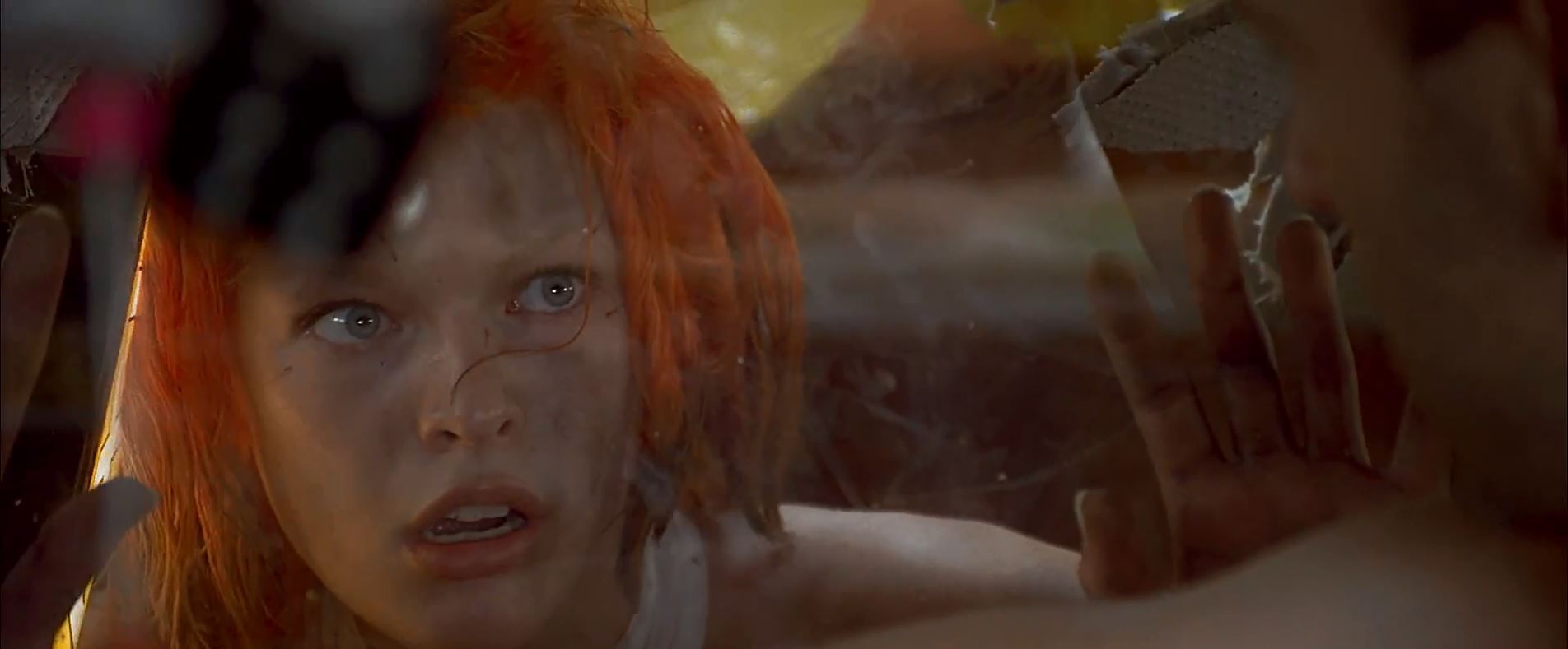 leeloo in the taxi cab - The Fifth Element