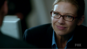 Olivia Dunham (Anna Torv) wearing glasses