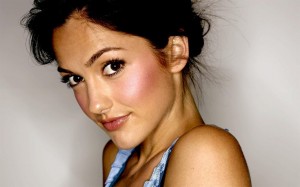 Minka Kelly in Human - www.scificool.com