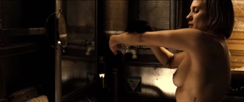 Katee Sackhoff nude topless in Riddick