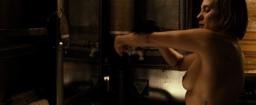 Katee Sackhoff topless nude boob in Riddick