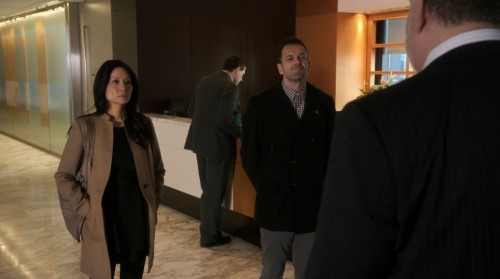 Elementary - Internal Audit - Lucy Liu as Watson trench coat outfit