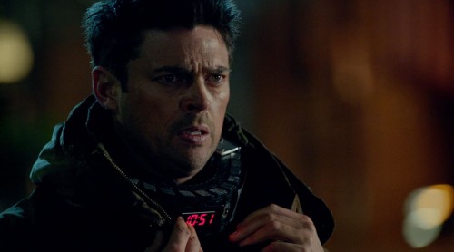 Almost Human - Simon Says - Karl Urban as Kennex with a collar bomb