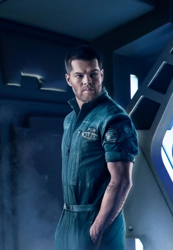 Wes Chatham as Amos Burton in The Expanse