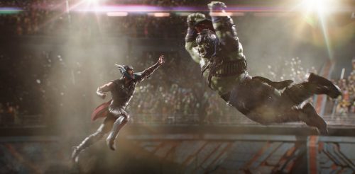 Thor Ragnarok - Thor fights The Hulk