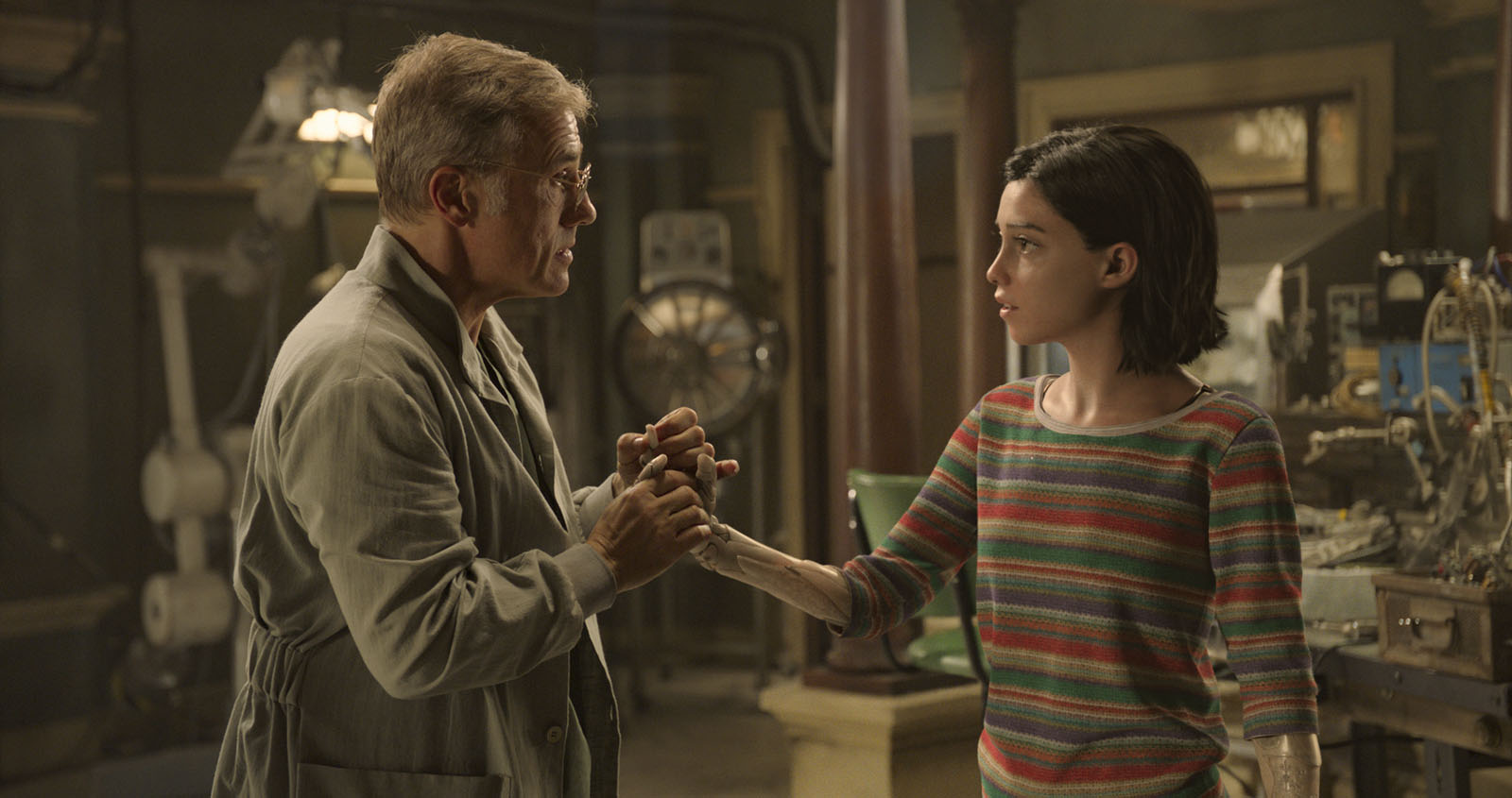 Christpoh Waltz as Dr. Dyson Ido talking to Alita in Alita Battle Angel