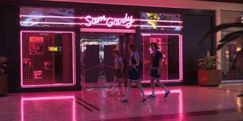 Stranger Things Season 3 Review - Steve Dustin and Robin at the Starcourt mall